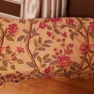 Pillow Shams and Valance Crimson Garden